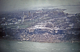 Illustration for article titled The Year The Army Stopped Niagara Falls